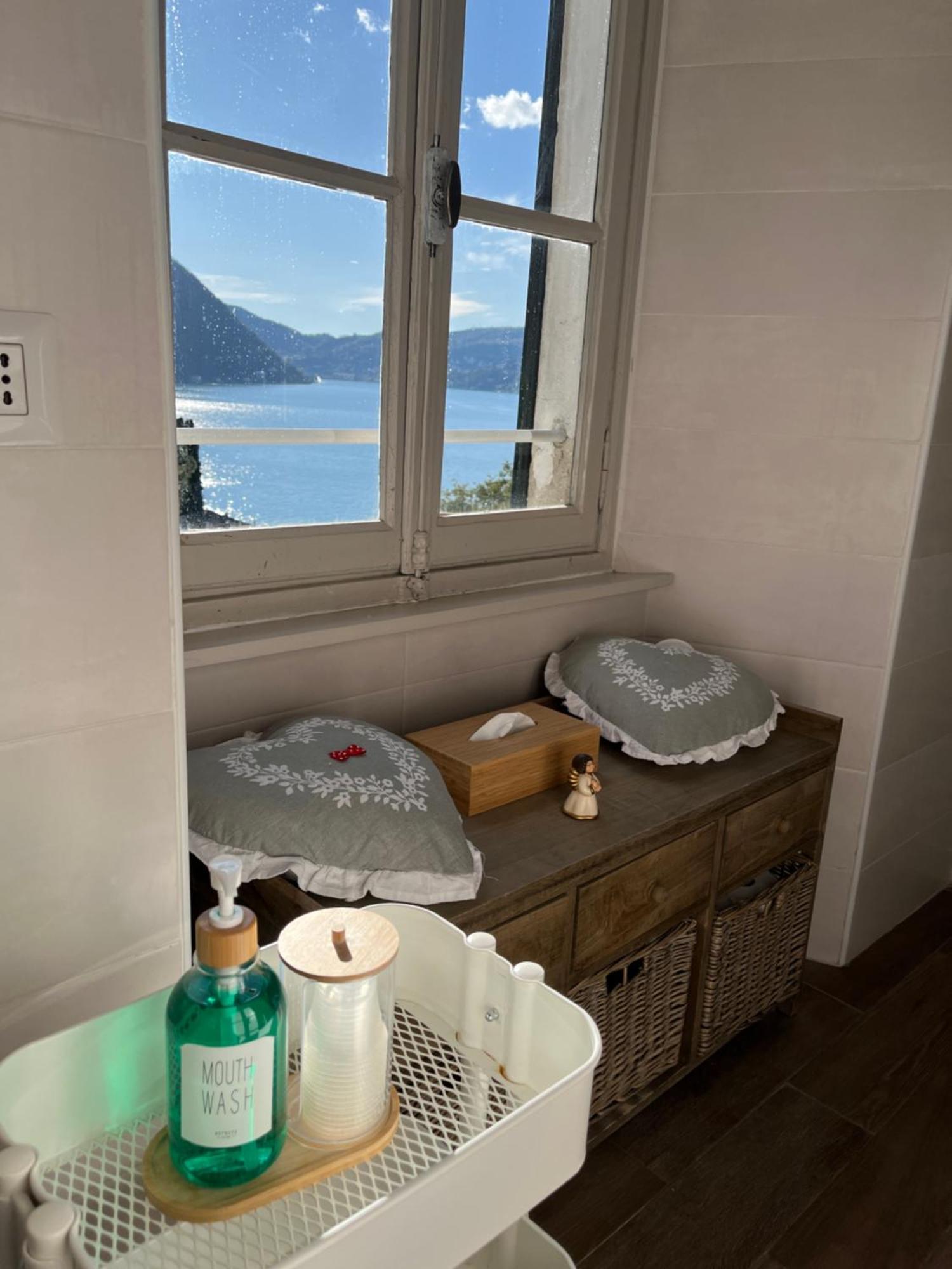 Casa Giulietta Caronti With View Of Lake Como Blevio Eksteriør bilde